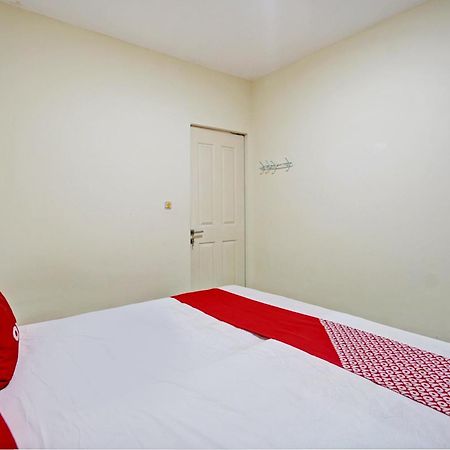 Oyo 93112 Garden Homestay 3 Merlion Surabaja Zewnętrze zdjęcie